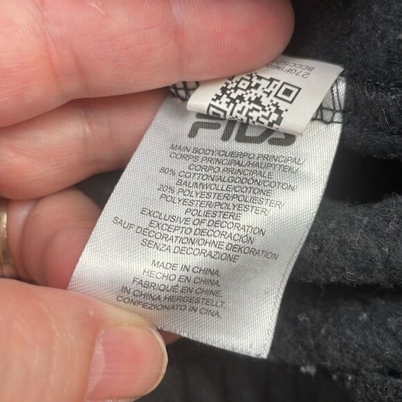 Fila. Women's 1/4 Zip Pullover color block sweatshirt. Small - Picture 8 of 8